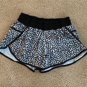 Lululemon Tracker V Short Size 10